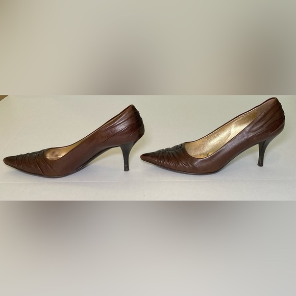 Prada EUC Size EUR 37 Pointed-Toe Brown Leather Heels - Picture 4 of 10